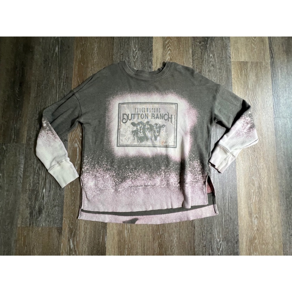 Time and Tru Yellowstone Dutton Ranch Sweatshirt Womens M Green Good‎ Bleached
